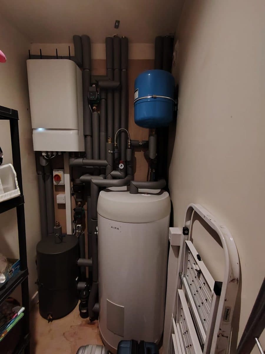 Completed heat pump system, Renfrew
