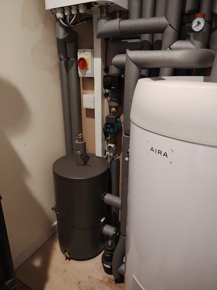 Heat pump plant room installation, Renfrew